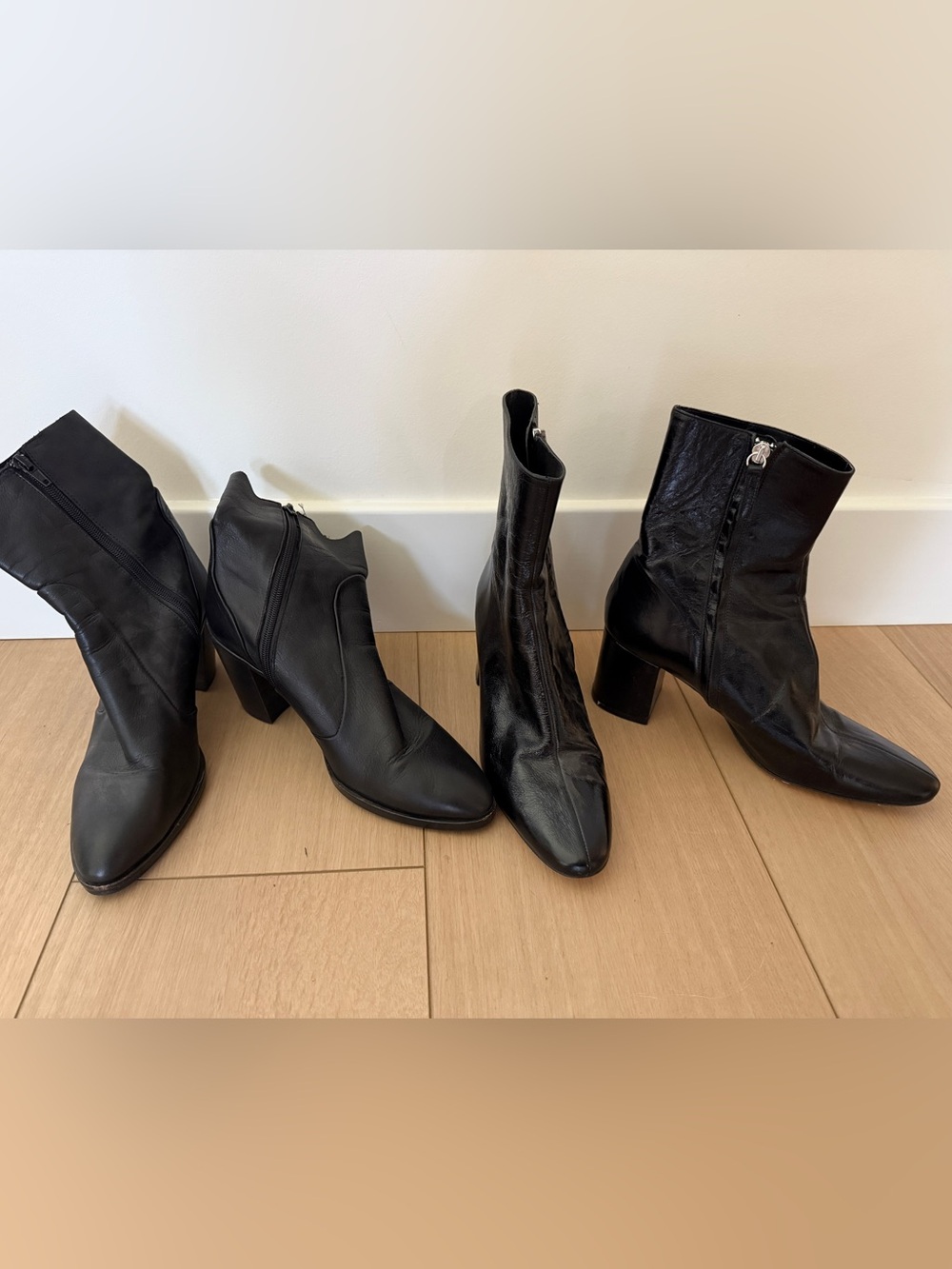 Set of women’s heeled boots size 10